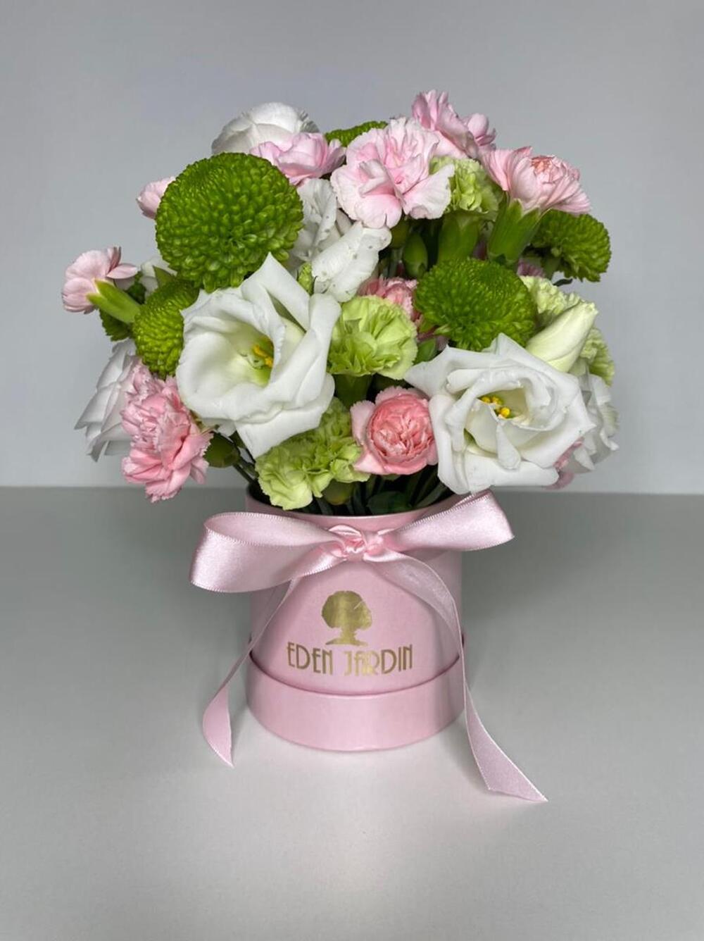 imagem Small Flower Box - Pink com mix de flores rosas e verde